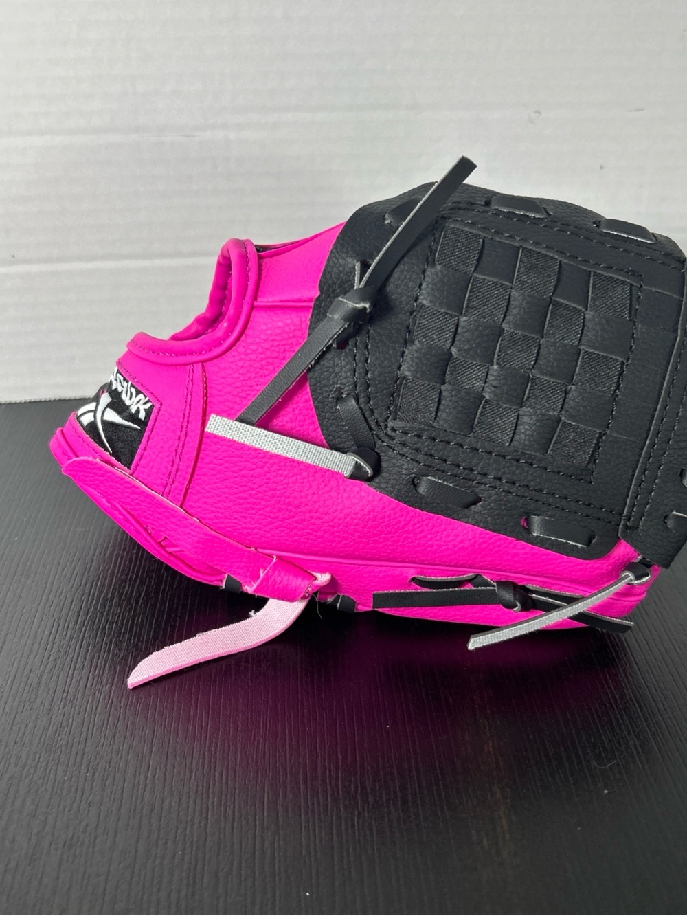Reebok Pink and Black Sports Glove baseball softball 9” new glove beginner